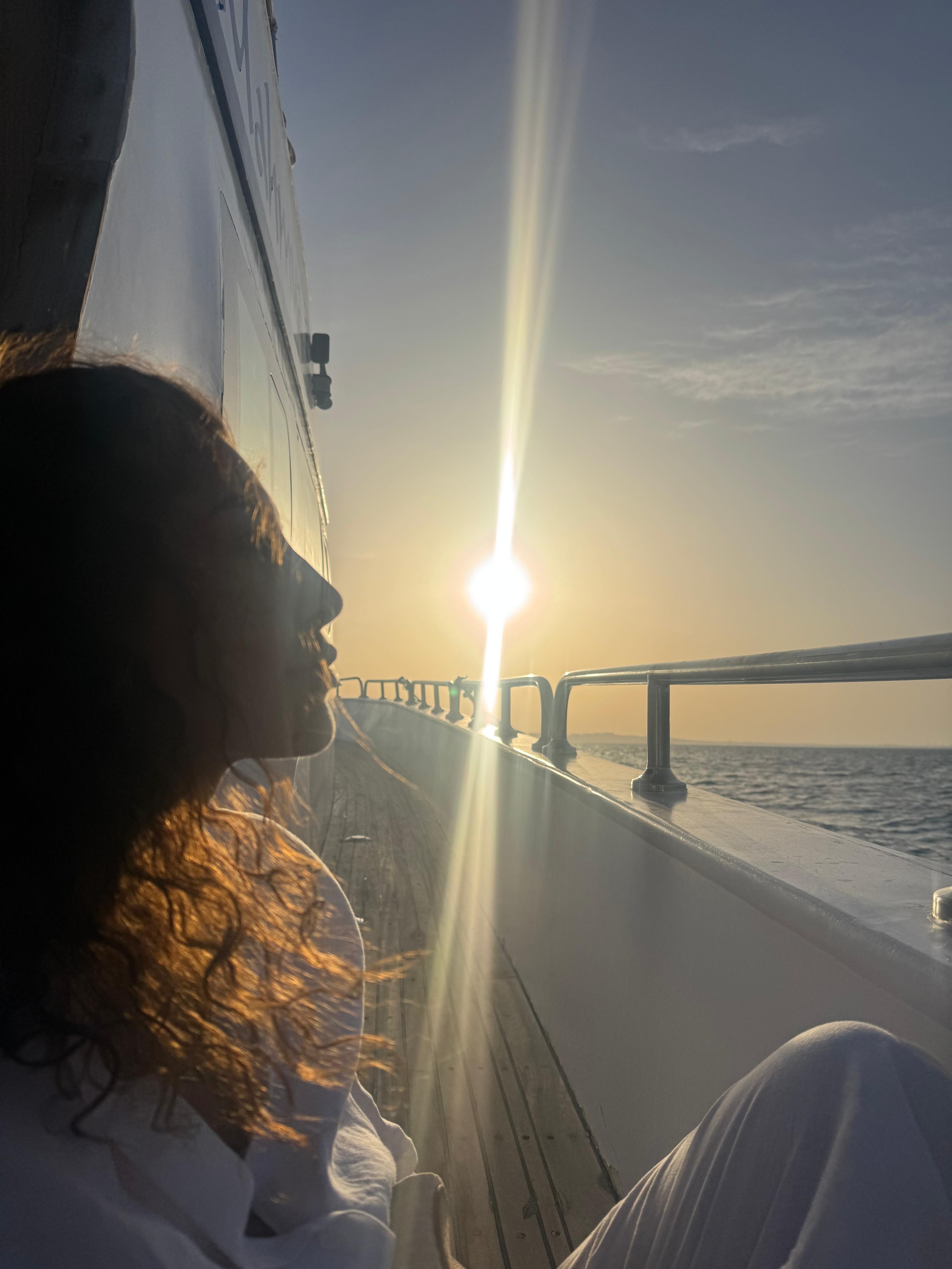 تُقل الجبل ورِقة العصافير